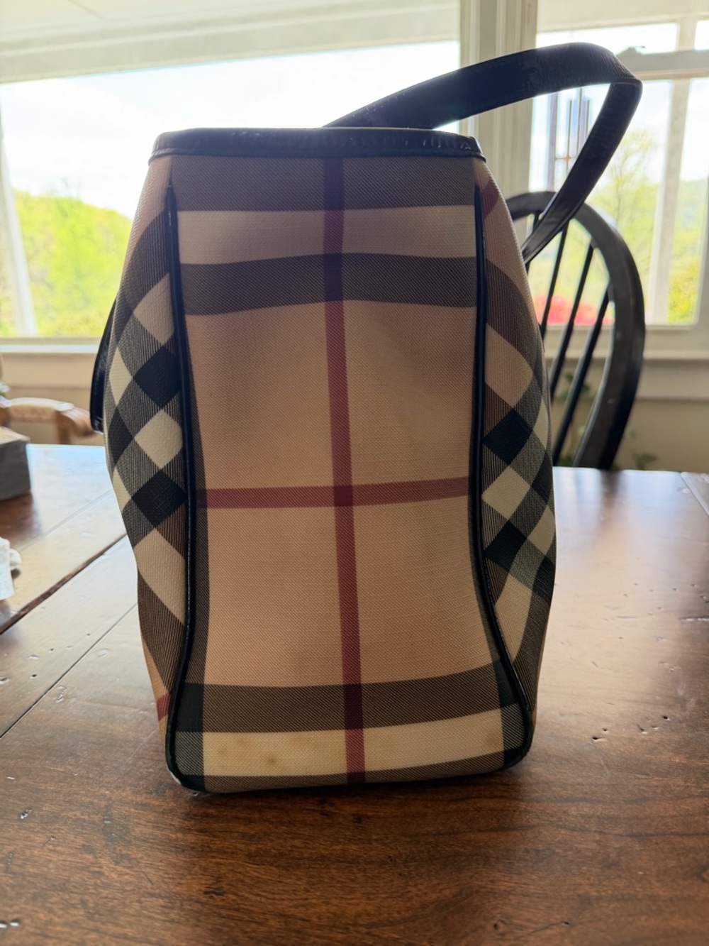 Burberry Beige Plaid Tote with Black Trim - Picture 3 of 5